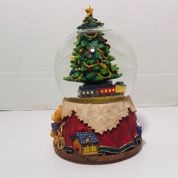 San Francisco Music Box Nut Cracker Moving Train - Picture 3 of 9